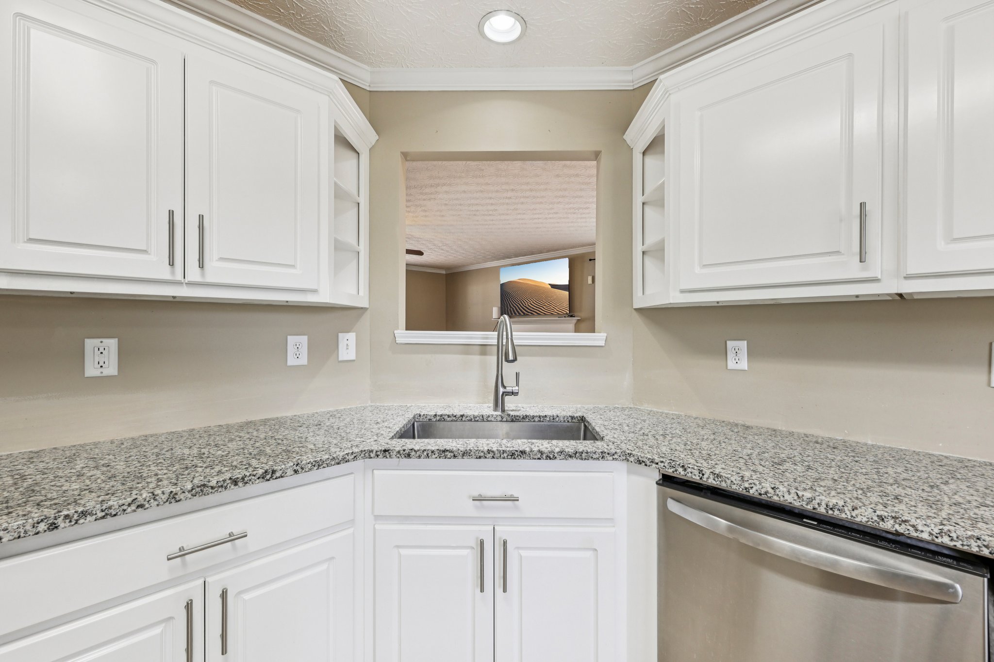 Greenridge Dr-S0204-020.jpg