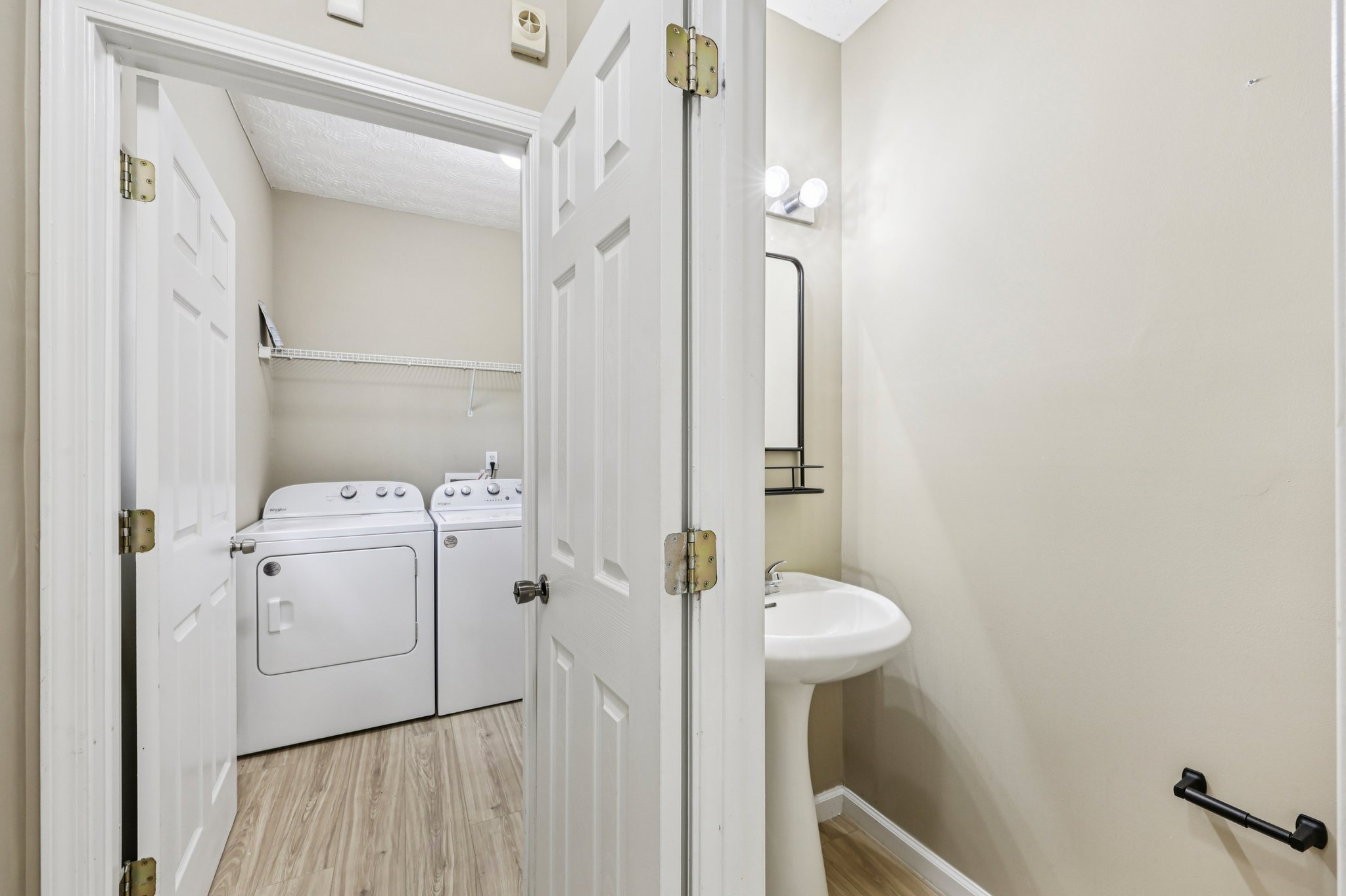 Greenridge Dr-S0204-021.jpg