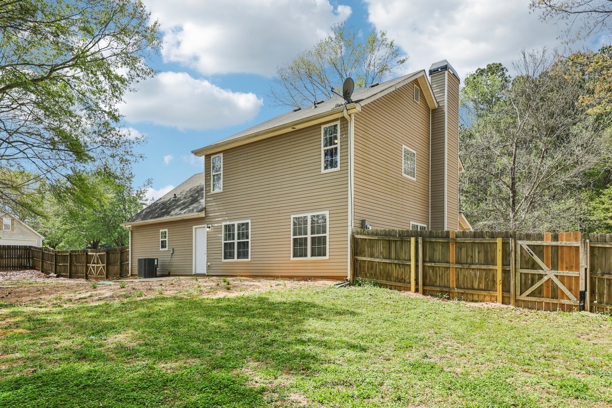 Greenridge Dr-S0204-041.jpg