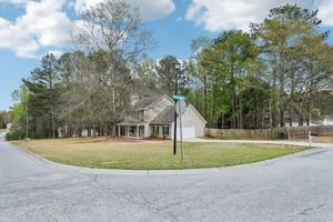 Greenridge Dr-S0204-003.jpg