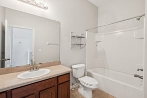 Interbay Blvd 203-1406-025.jpg