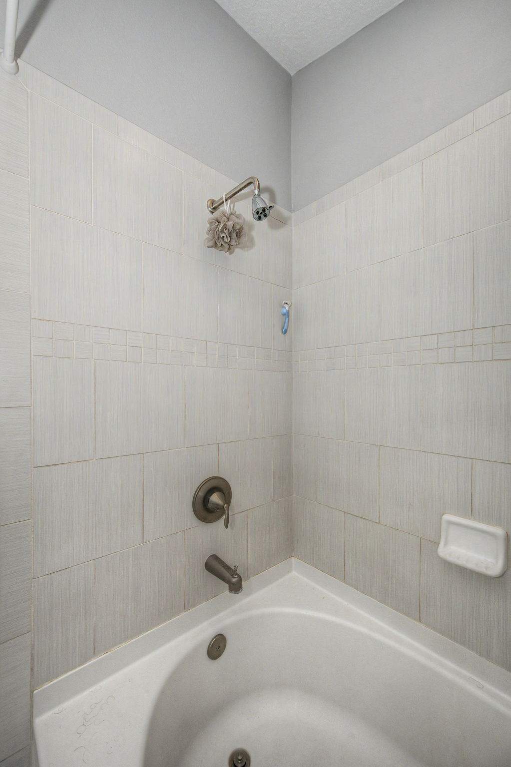 Primary Bathroom 1b