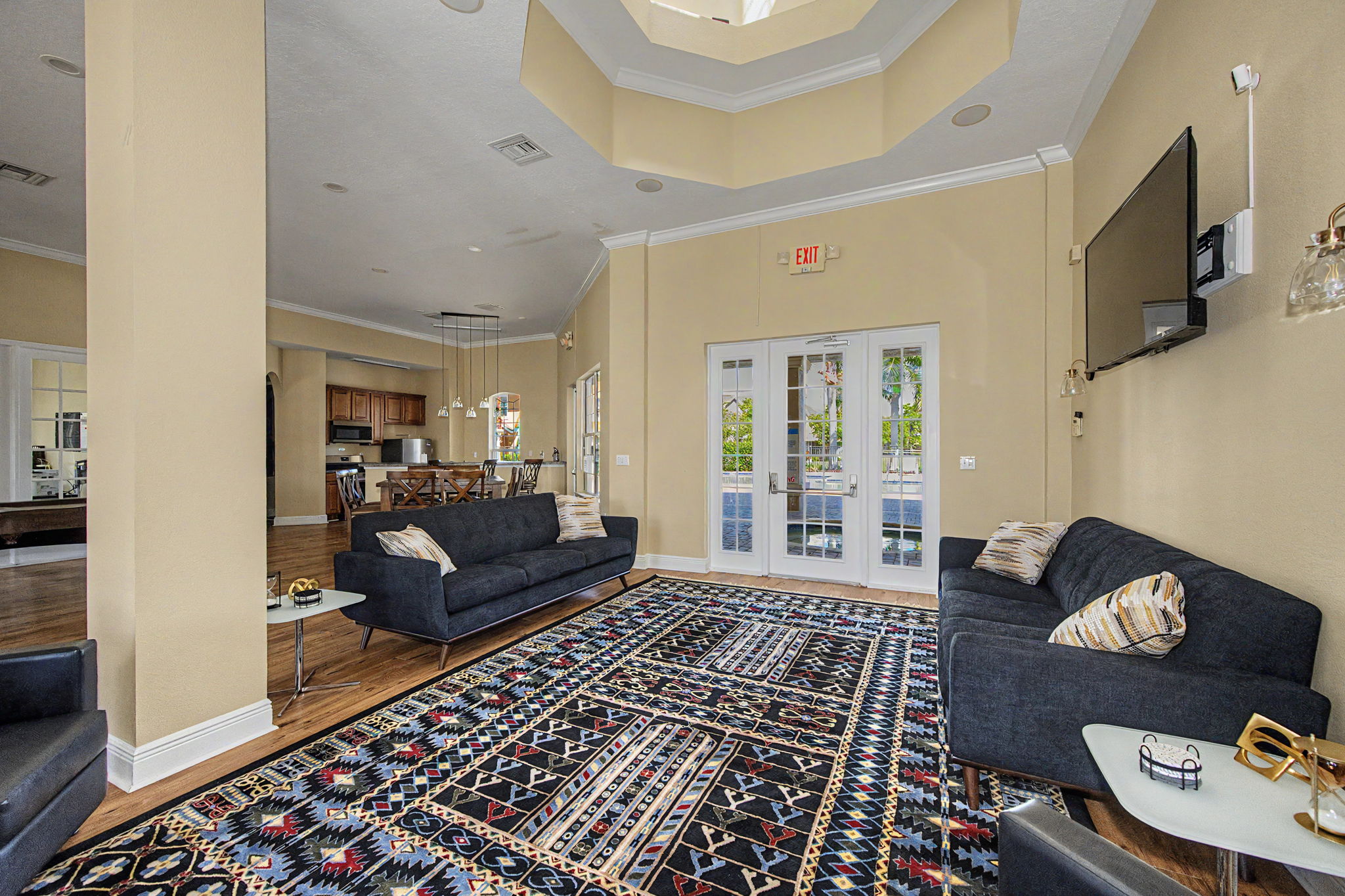 Clubhouse 1