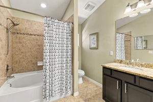 024_F8_7001 Interbay Blvd