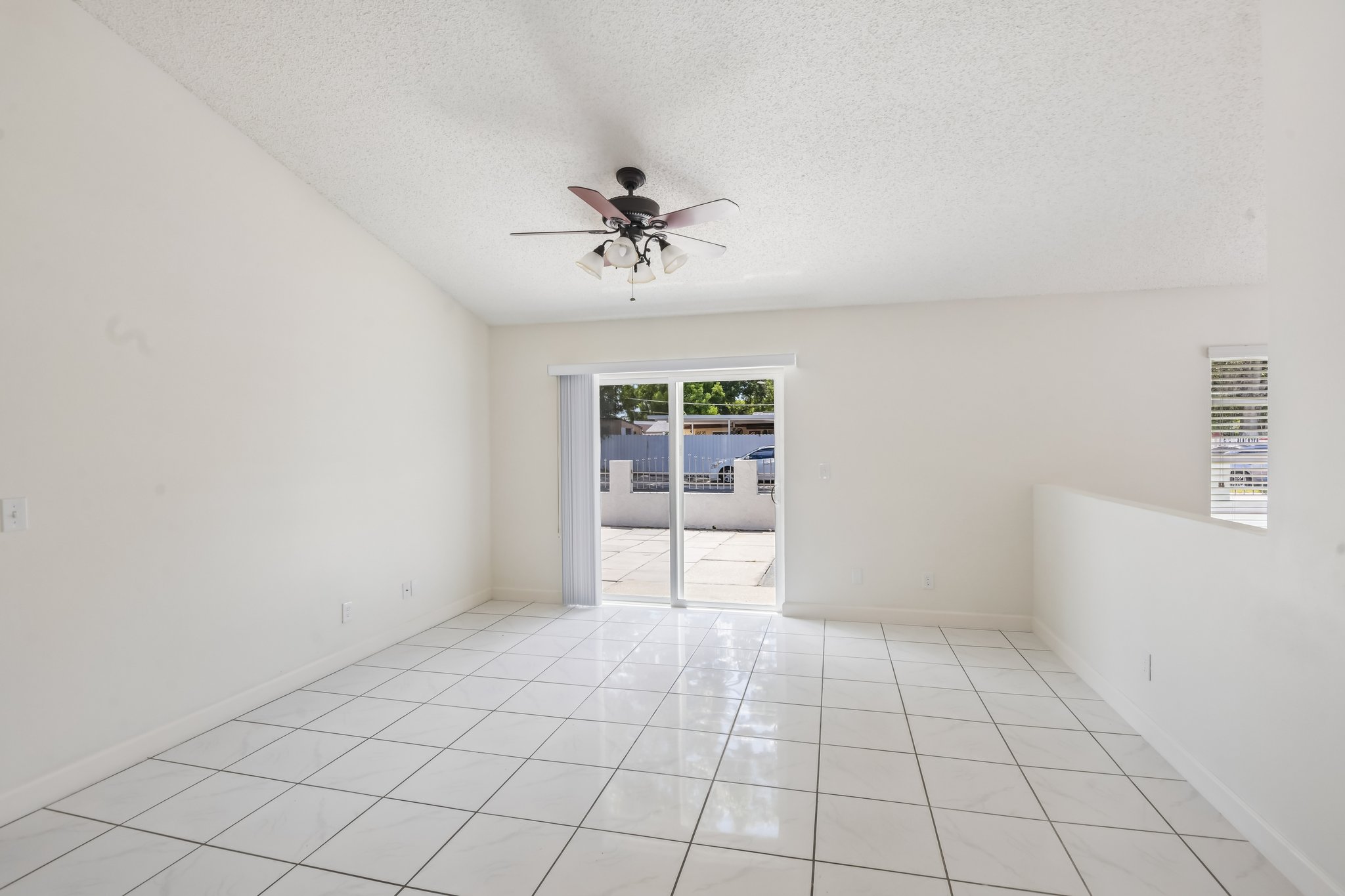 N Clark Ave-S1808-007.jpg