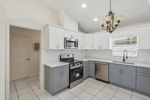 N Clark Ave-S1808-011.jpg