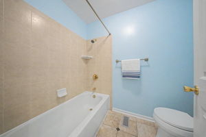  Photo 30