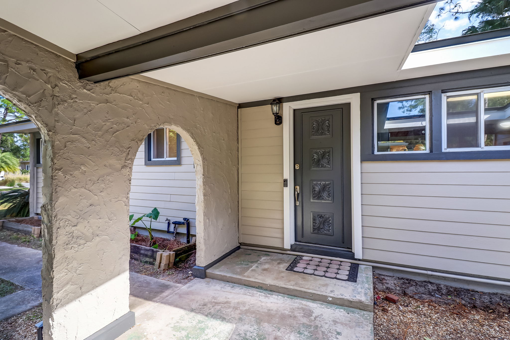 Front Entry Detail
