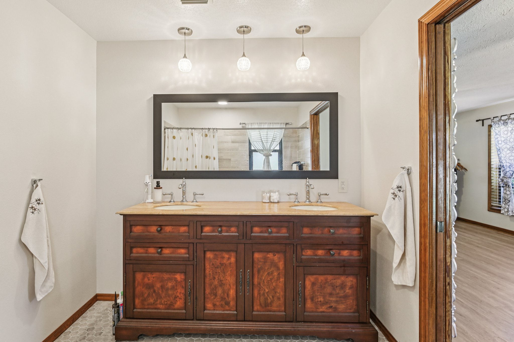 Dusty Rd-S2009-020.jpg