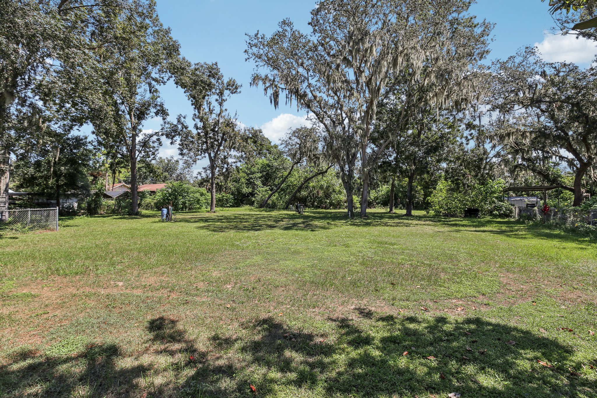 Dusty Rd-S2009-035.jpg