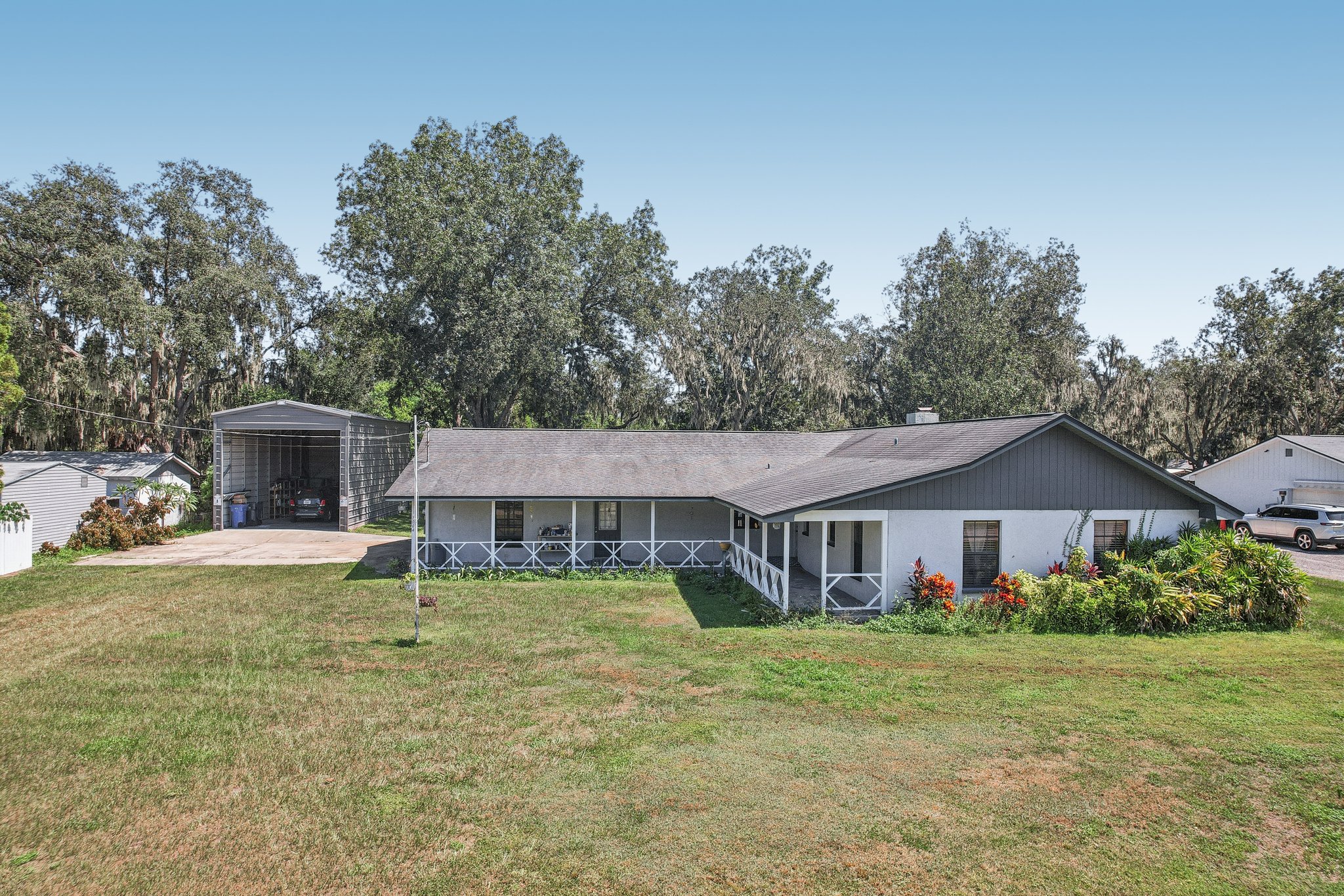 Dusty Rd-S2009-043.jpg