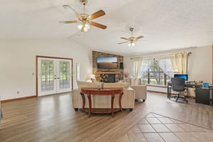 Dusty Rd-S2009-010.jpg