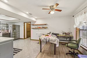 Dusty Rd-S2009-011.jpg