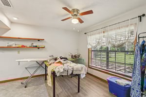 Dusty Rd-S2009-012.jpg