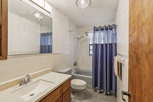 Dusty Rd-S2009-023.jpg