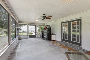 Dusty Rd-S2009-029.jpg