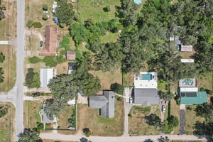 Dusty Rd-S2009-052.jpg