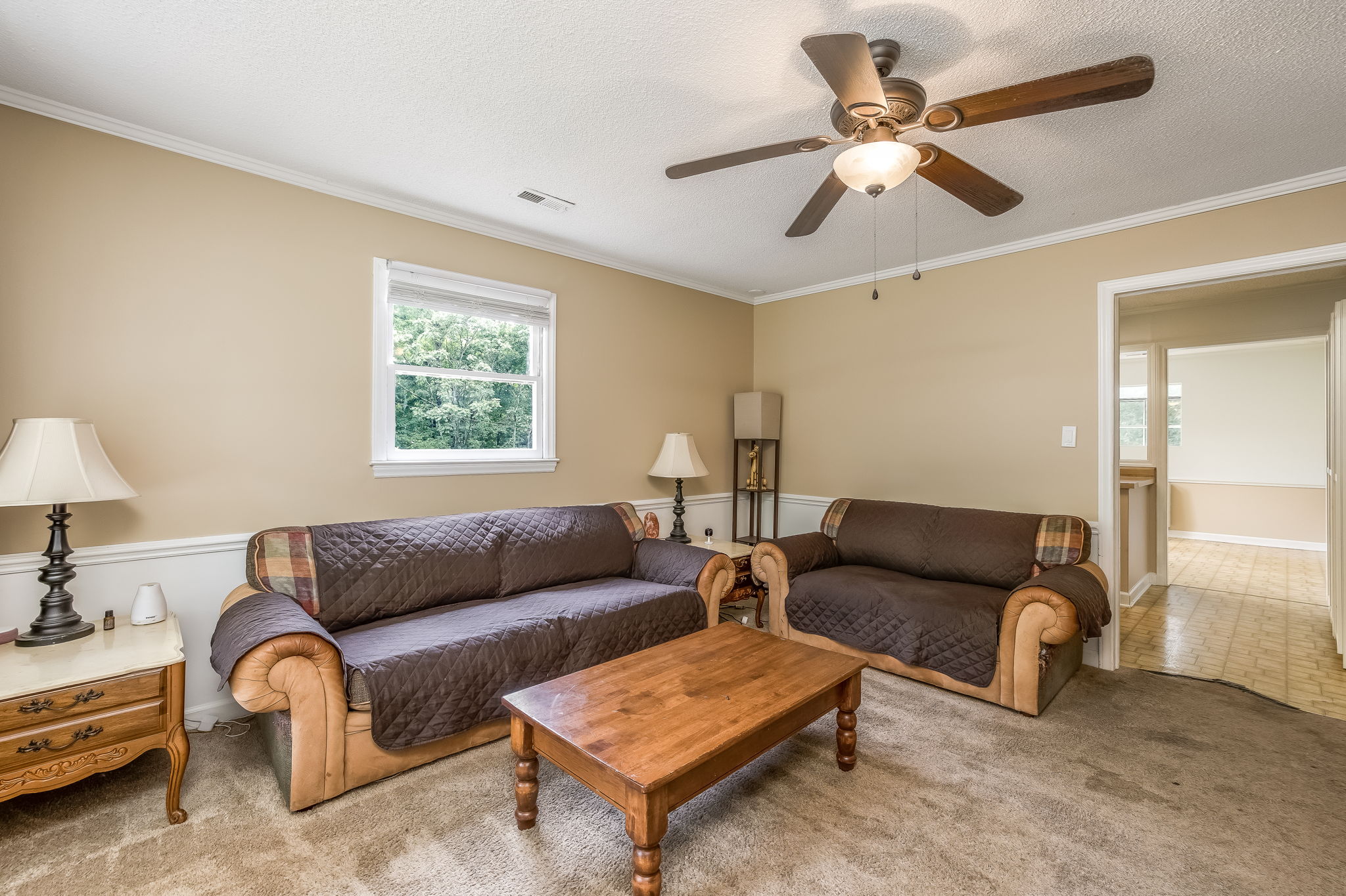 7004 Montague Rd-5