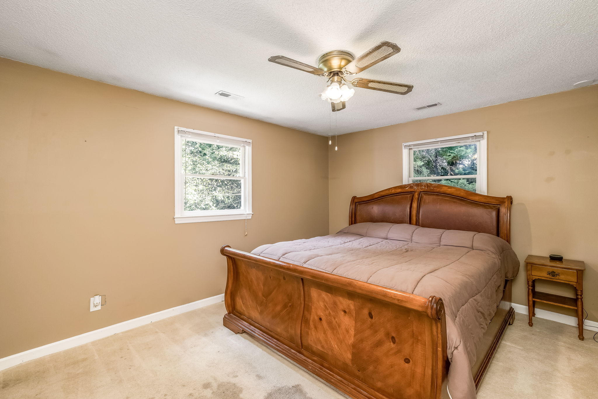 7004 Montague Rd-11