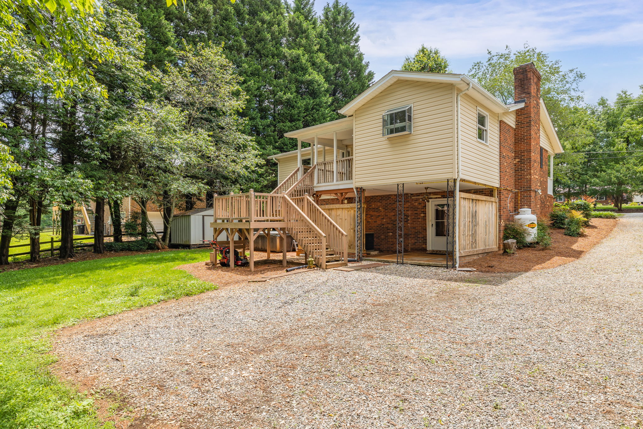 7004 Montague Rd-28
