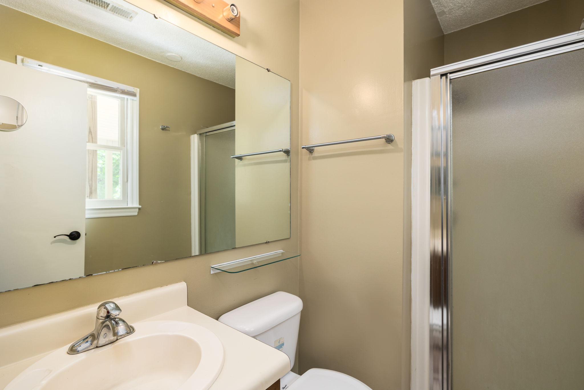 7004 Montague Rd-13