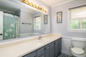 7004 Montague Rd-15