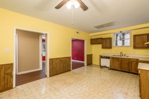 7004 Montague Rd-22
