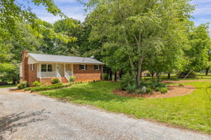 7004 Montague Rd-4