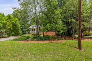 7004 Montague Rd-2