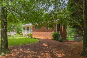 7004 Montague Rd-3