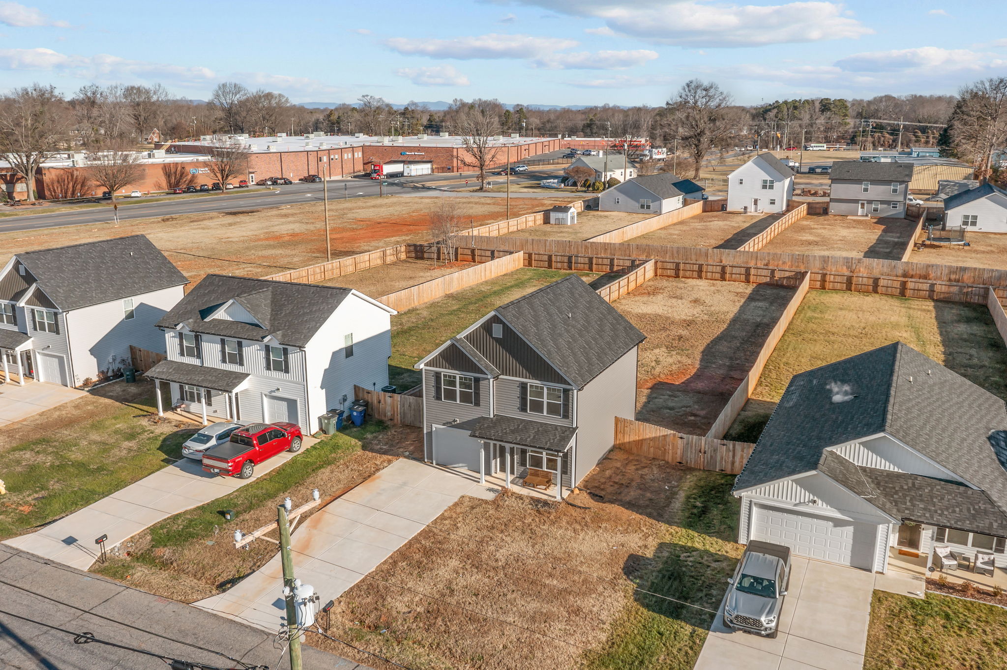 701 3rd St SE EX 008