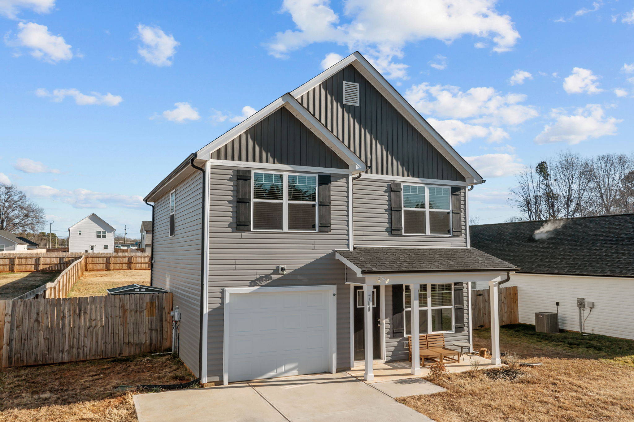 701 3rd St SE EX 009