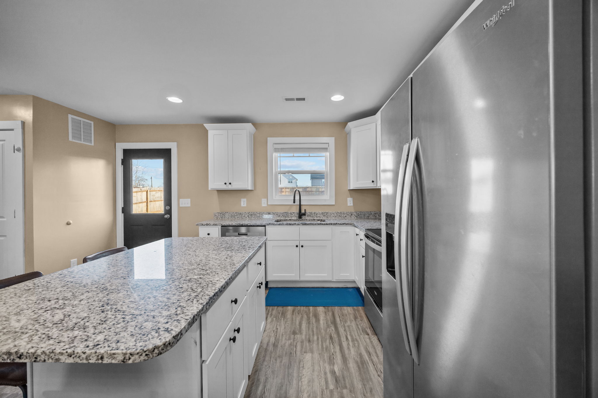 701 3rd St SE HDR 015