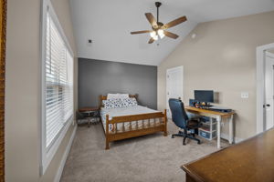 701 3rd St SE HDR 048