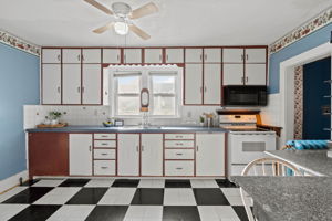  Photo 12