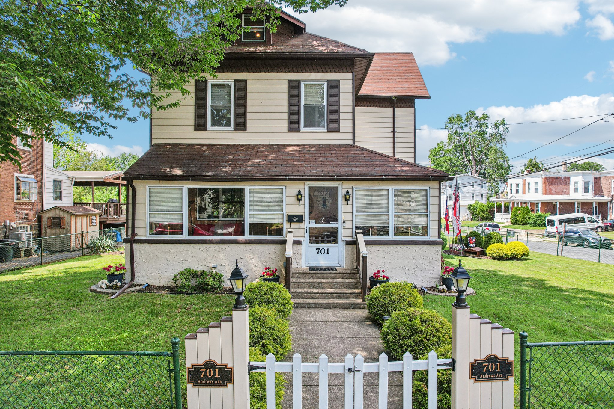 Andrews Ave-0905-044.jpg