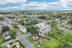 Andrews Ave-0905-053.jpg