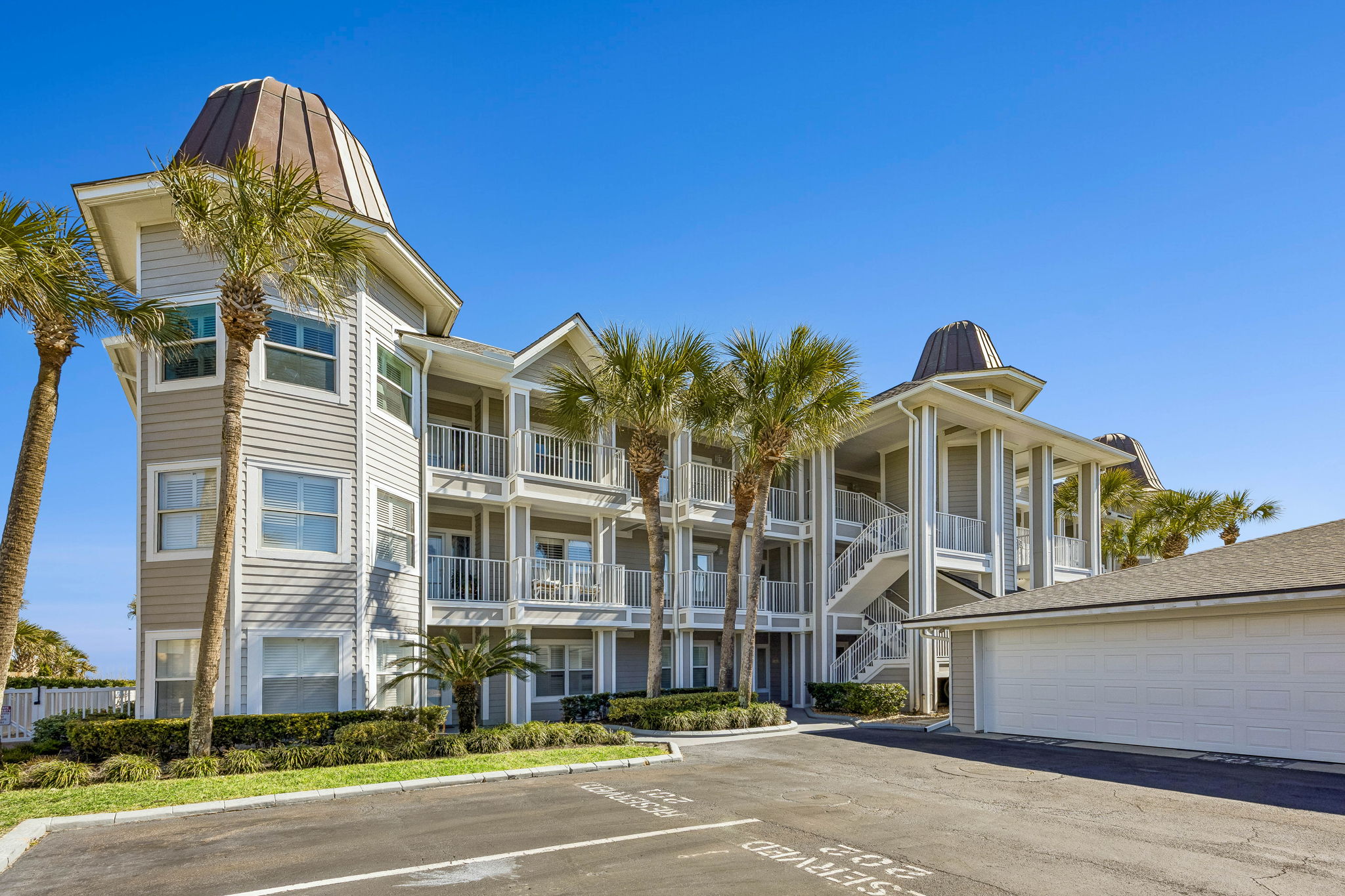 Welcome to 701 Beach Ave Unit 301