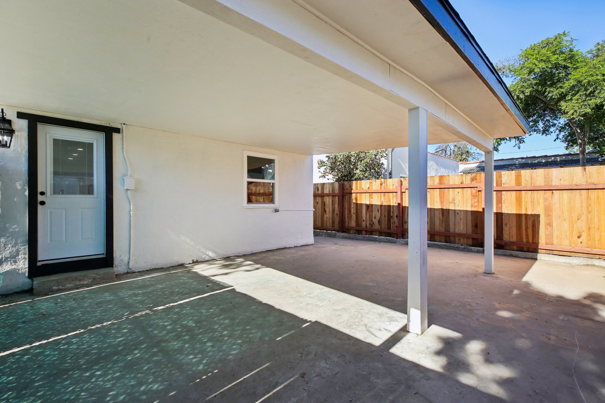 E Willow St-S1501-023.jpg