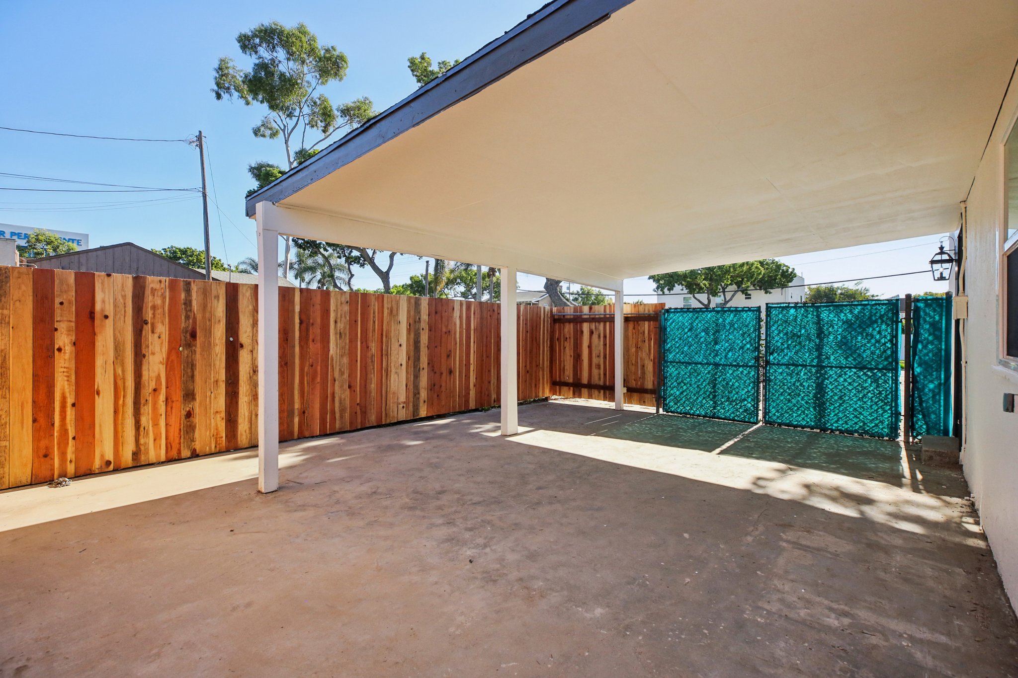 E Willow St-S1501-024.jpg