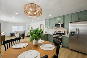 E Willow St-S1501-010.jpg