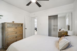 E Willow St-S1501-016.jpg