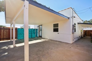 E Willow St-S1501-022.jpg