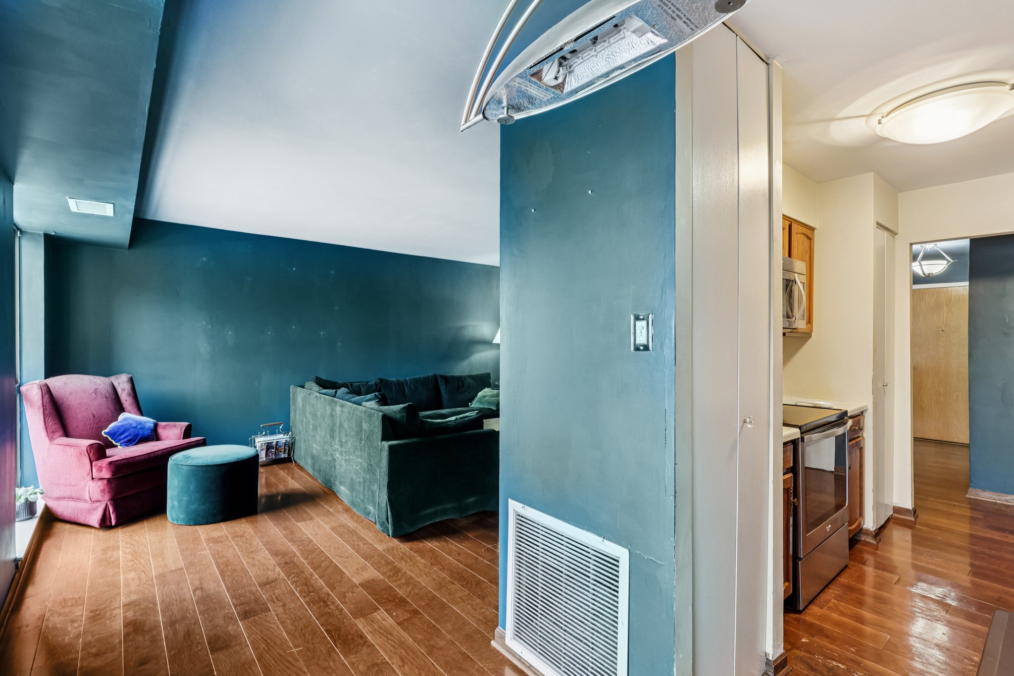 Forum Square unit 102-S1501-005.jpg