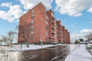 Forum Square unit 102-S1501-003.jpg