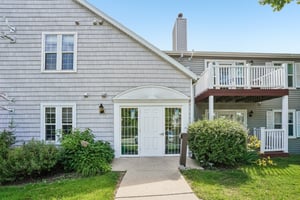 Harbor House Dr 2-S2805-001.jpg