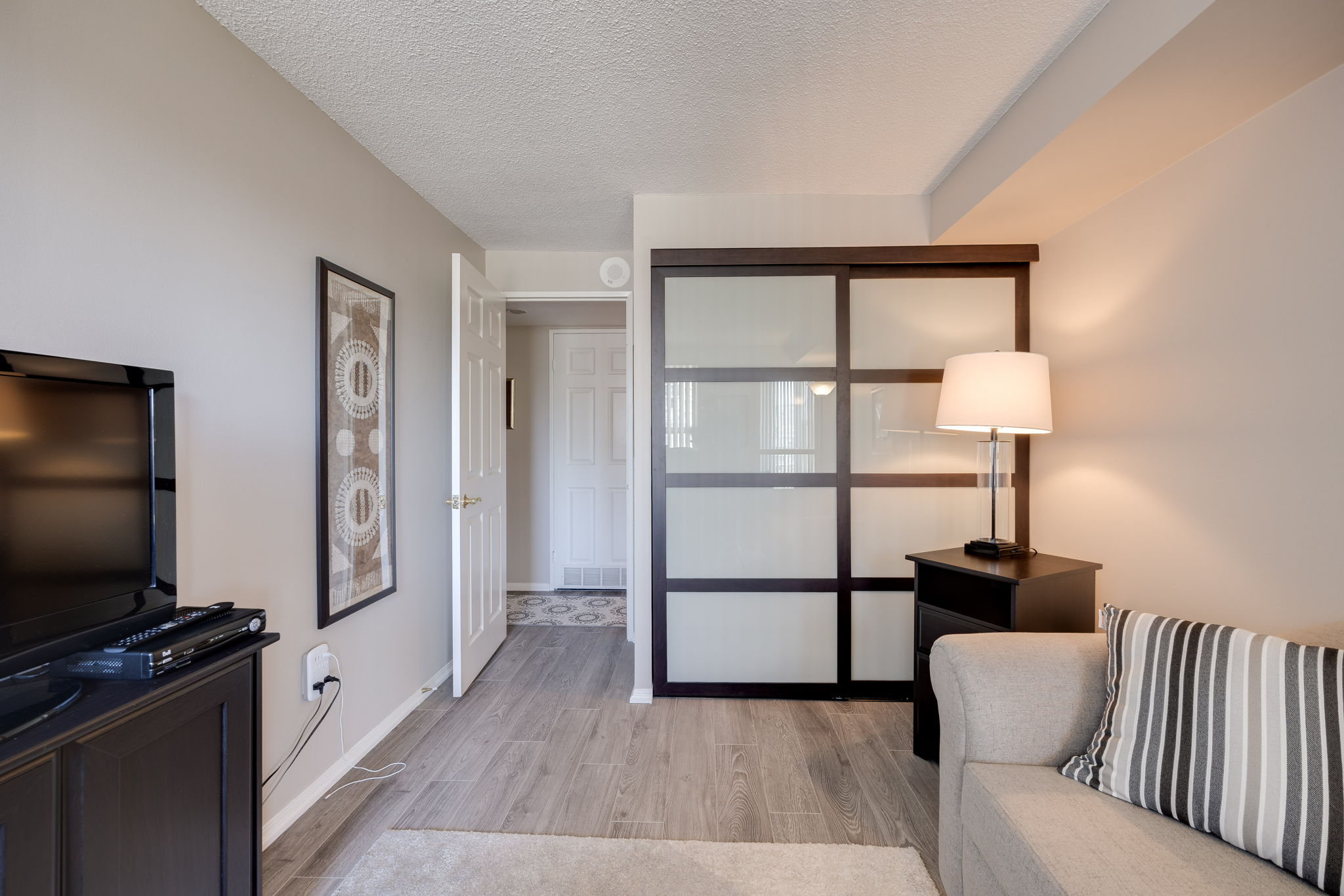 Toronto property showcase — delivered property photograph 33