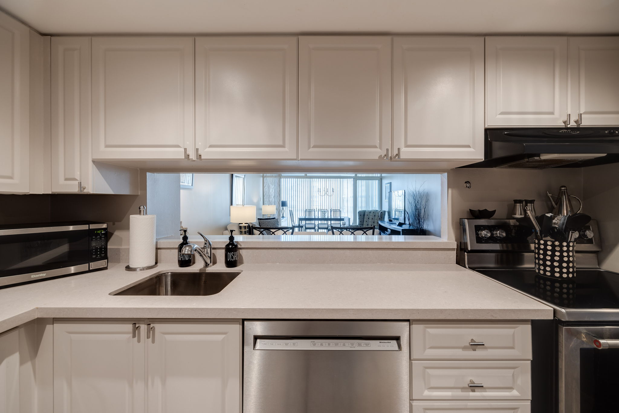 Toronto property showcase — delivered property photograph 24