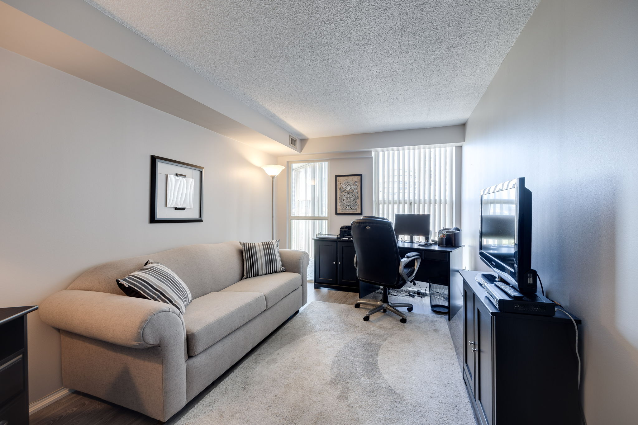 Toronto property showcase — delivered property photograph 32