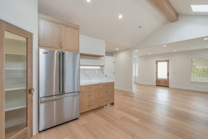 014_701 Olive Ave  South 